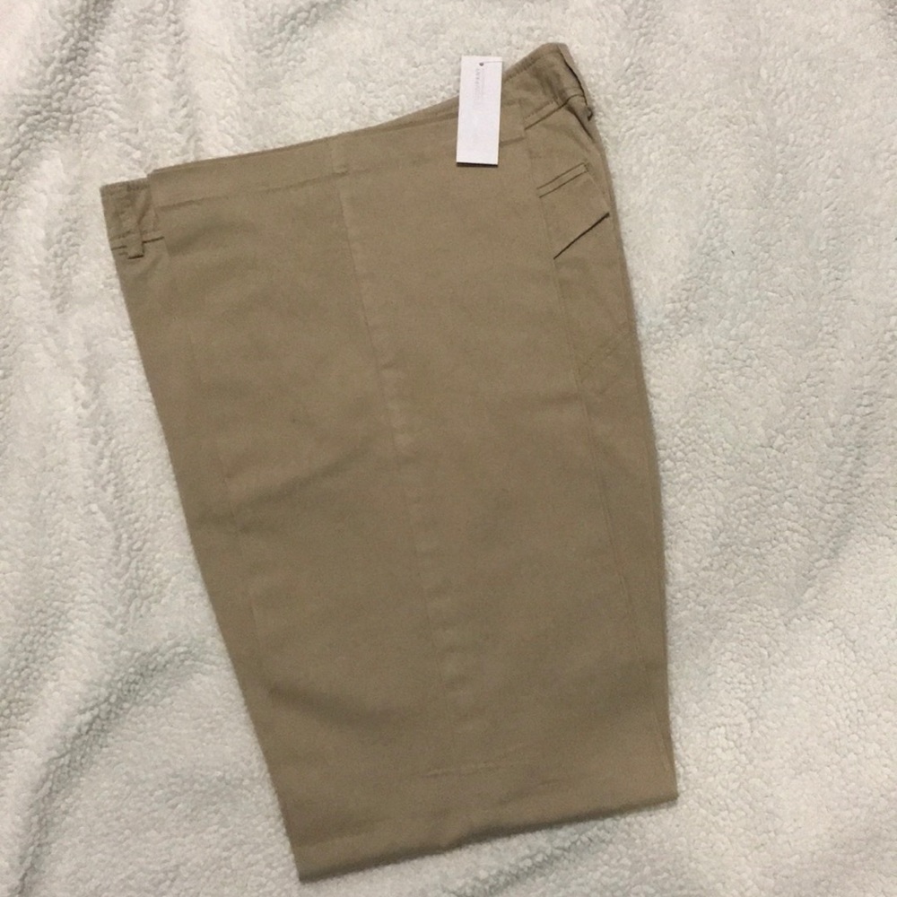 NWT kaki pants